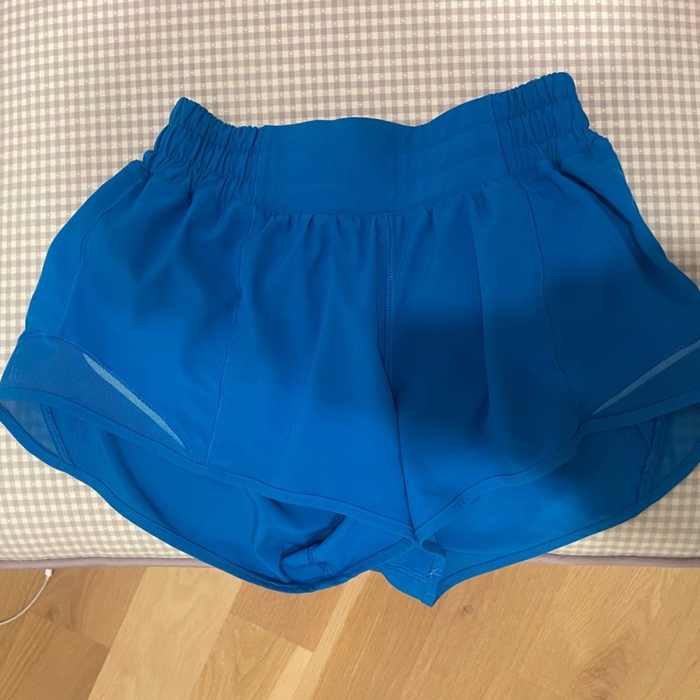 Lululemon hotty hot shorts- poolside blue 2.5inseam low rise